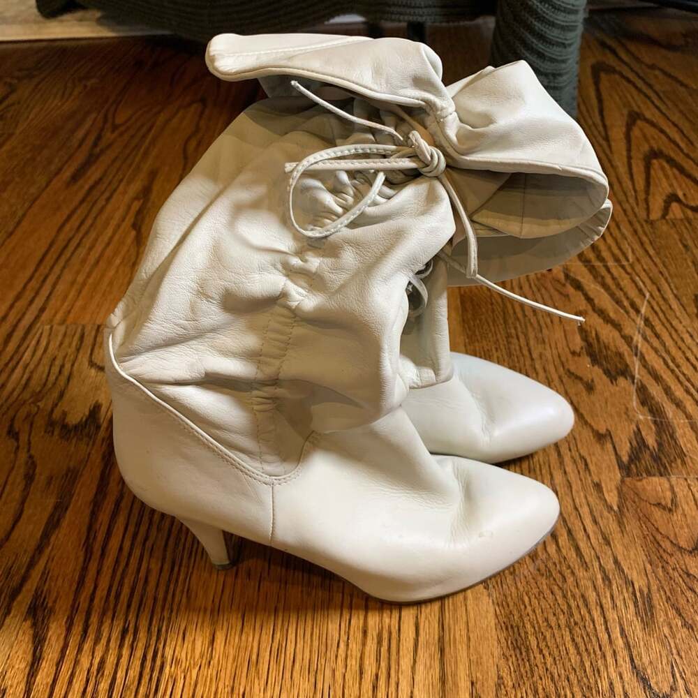 Slouchy Kitten Heel Booties Size 7.5 M Gray White Made in Brazil